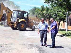 El intendente Poletti supervia los trabajos de bache en el microcentro santafesino