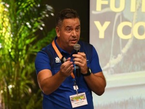 Quién es Alejandro Trionfini, el nuevo entrenador de la reserva de Unión