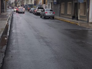 Culminaron los trabajos de bacheo asfáltico en calle Irigoyen Freyre