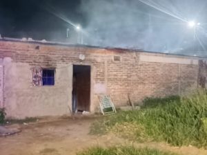 Una mujer le incendió la casa a su abuela en la ciudad de Santa Fe