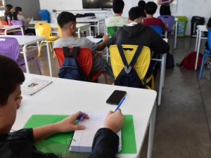 Goity ratificó que el celular no será parte del aula en 2026