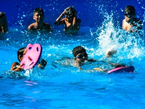 Chequeo médico previo a la colonia de vacaciones: claves para un verano seguro