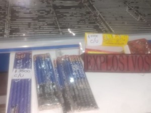 Secuestran pirotecnia prohibida en un kiosco del norte de la ciudad