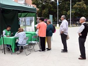 La Municipalidad refuerza la campaña itinerante de vacunación con nuevos operativos en distintos barrios