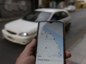 Santa Fe reglamentó el transporte de pasajeros por Apps de viajes: los requisitos para los choferes
