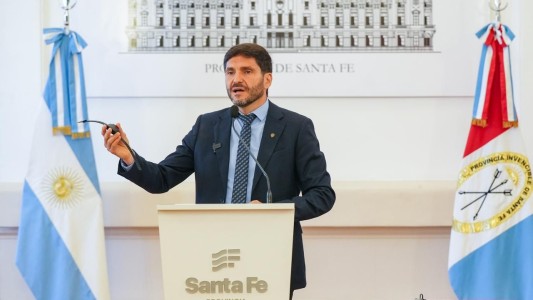 Pullaró se mostró distante del gobierno nacional y negó cambios en su gabinete