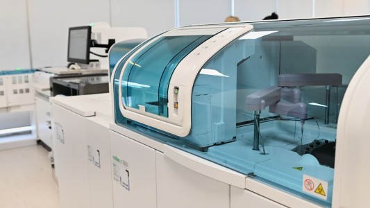 Presentaron el renovado laboratorio de análisis del Cemafe