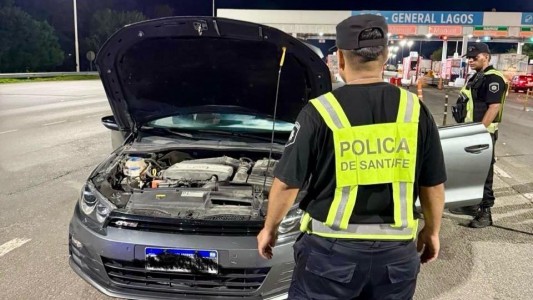 La Guardia Provincial de Seguridad Vial secuestró cuatro kilos de cocaína en la autopista Rosario-Buenos Aires
