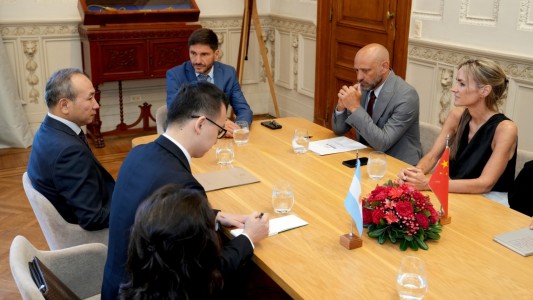 Pullaro y el embajador chino Wang Wei encabezaron un encuentro con empresarios