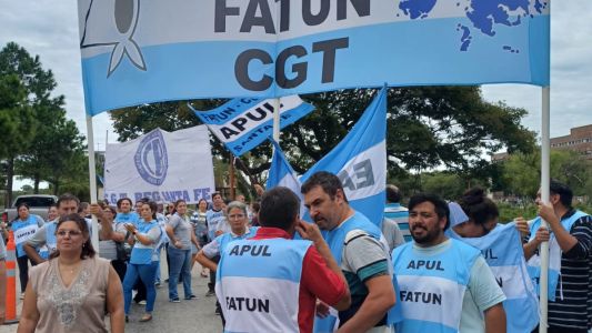 Personal no docente realizó una protesta en la Ciudad Universitaria