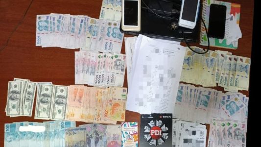 Ofrecía viajes por redes y estafó a más de 20 personas: quedó detenida