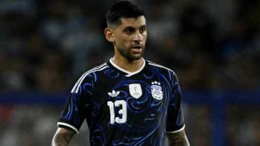 Cristian Romero sufrió una lesión en el ligamento de la rodilla derecha y llegaría con lo justo al Mundial