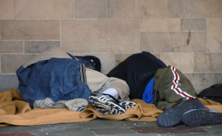 Pobreza en Santa Fe: el municipio relevó a 900 personas en situación de calle en el último año