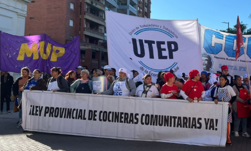 En la previa del Día del Trabajador, organizaciones sociales marcharon a la Legislatura