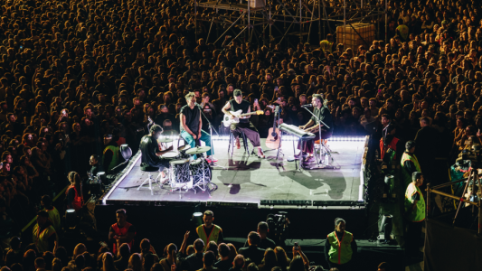 Tan Bionica hizo vibrar Santa Fe ante 25 mil personas en una noche histórica