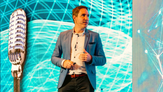 Damián Di Pace llega a Santo Tomé con una charla sobre el futuro del comercio