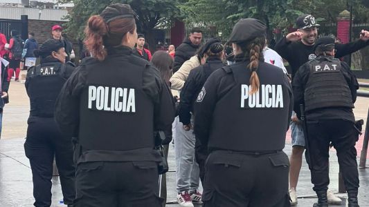 Operativo en Colón: cuatro detenidos que serán excluídos de las canchas
