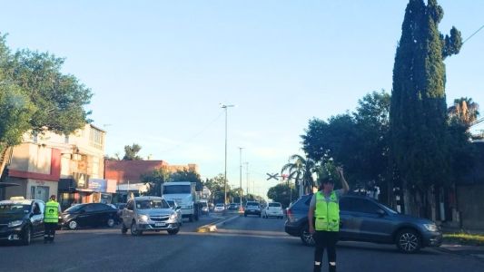 Cortes de tránsito y desvíos de colectivos este lunes en Santa Fe