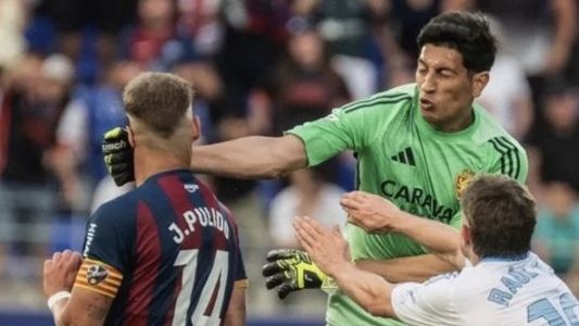 Esteban Andrada recibió una histórica sanción por su trompada a un rival en España