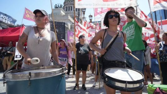 Contra la reforma a la Ley de Glaciares: convocan a una movilización frente al Congreso