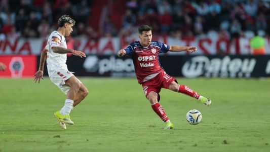 Unión no lo pudo sostener: perdió con Estudiantes sobre el final