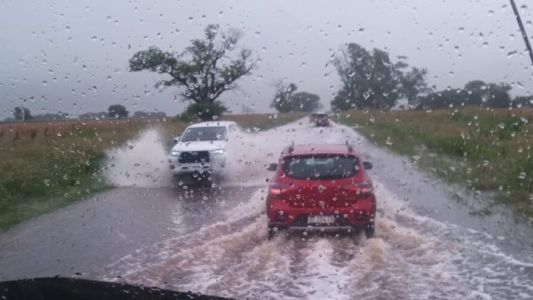 Tras las lluvias, varias rutas de la provincia presentan cortes por presencia de agua en la calzada