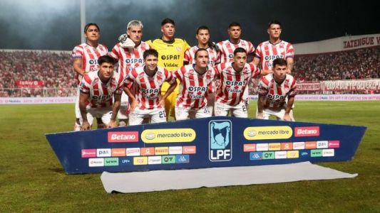 Unión dejó su invicto de local en manos de Newell's a dos fecha del cierre de grupos