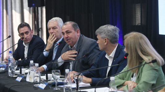 Poletti participó del Consejo Federal de Intendentes