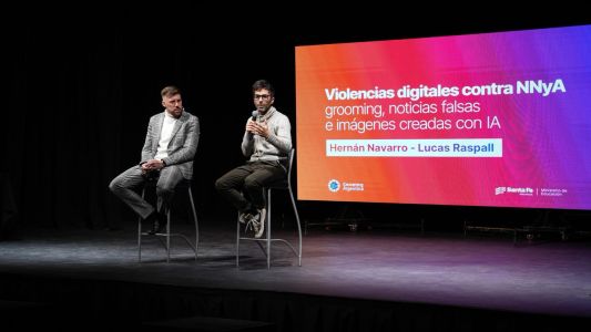 Directivos, docentes y familias participaron en charlas sobre violencias digitales