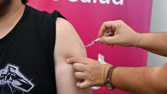 La campaña de vacunación antigripal ya alcanzó a casi 350.000 santafesinos