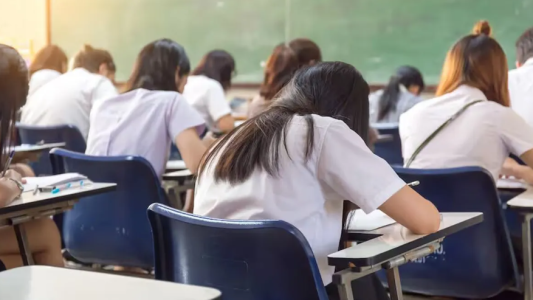 Crisis económica: hasta un 10% de alumnos dejó escuelas privadas en Santa Fe