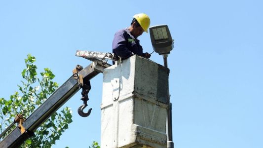 Alumbrado público: la Municipalidad cambia a luces led en tres nuevos barrios durante junio