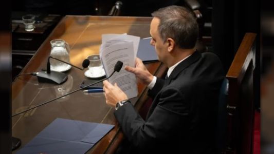 Sin el número para el quórum, la oposición suspendió la convocatoria a la sesión contra Adorni