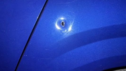 Balearon un auto en el Acceso Norte de la ciudad de Santo Tomé