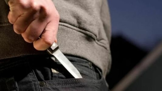 Un prestamista fue apuñalado al intentar cobrar una deuda: está grave