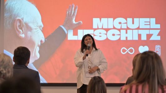 Multitudinario homenaje a Miguel Lifschitz en la ciudad de Rosario