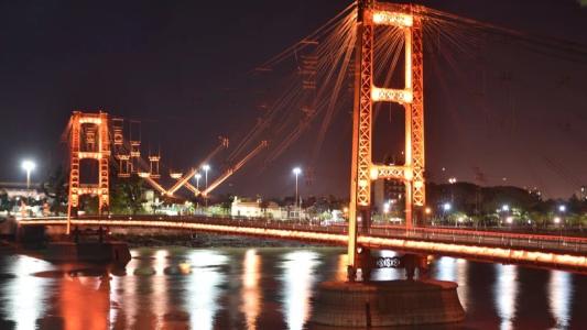 Puente Colgante: inician el recambio de luces y habrá cortes diarios de tránsito