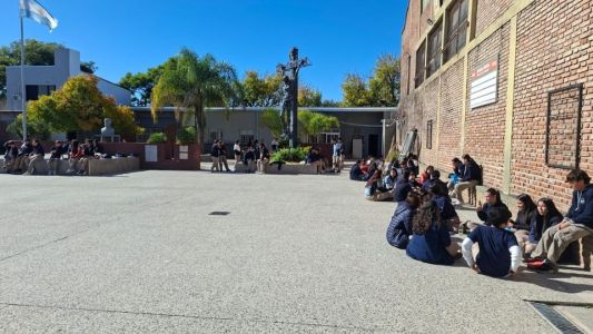 Caso Colegio Lourdes: El Ministerio de Educación aclaró que no tuvo potestad en la reincorporación del preceptor