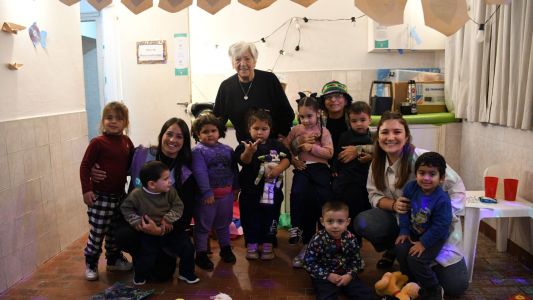 El programa “Abuelos Cuentacuentos” cerró su primera ronda en los Jardines Municipales