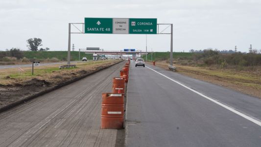 El gobierno provincial analiza extender el tercer carril de la autopista hasta Sauce Viejo
