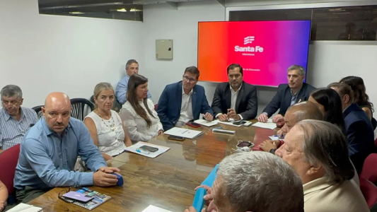 Conflicto docente en Santa Fe: el Gobierno aplicará el aumento por decreto y cierra la paritaria