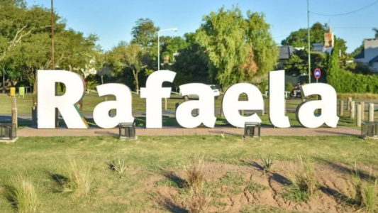 Accidente fatal en Rafaela: murió una mujer embarazada tras un choque entre una moto y un camión