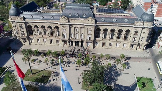 El gobierno provincial envío 12 temas para tratar en sesiones extraordinarias