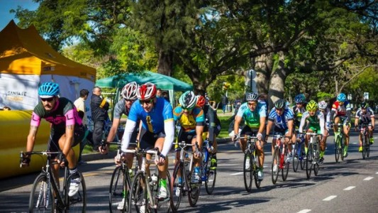 Vuelve la histórica Santa Fe-Rosario de ciclismo, una prueba con 100 años de historia