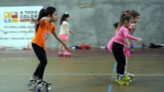 Las actividades deportivas en los barrios continúan todo el verano