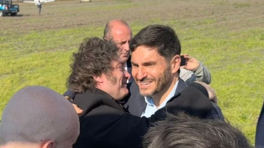 Pullaro agradeció el respaldo de Milei en la entrega de 100 patrulleros