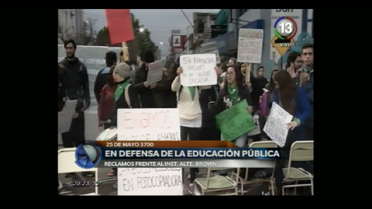 EN DEFENSA DE LA ESCUELA PÚBLICA