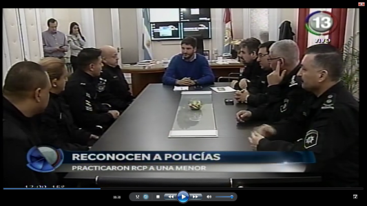 POLICIAS PRACTICARON RCP A UNA BEBE