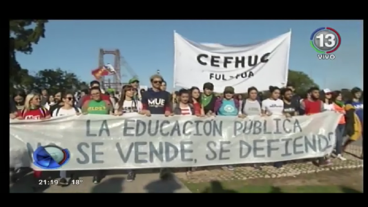 EN DEFENSA DE LA EDUCACIÓN PÚBLICA Y DE CALIDAD
