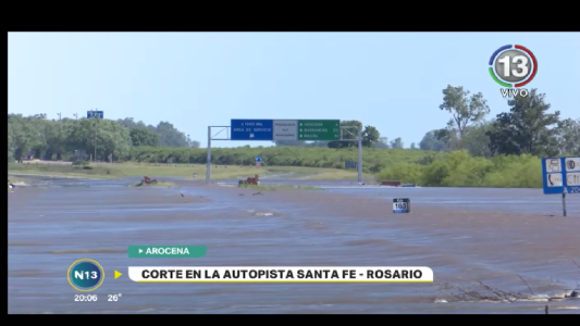 TRÁNSITO CORTADO EN LA AUTOPISTA
